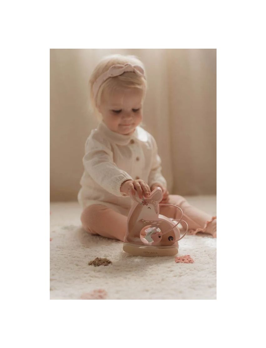 Corça de Actividades Pequena 